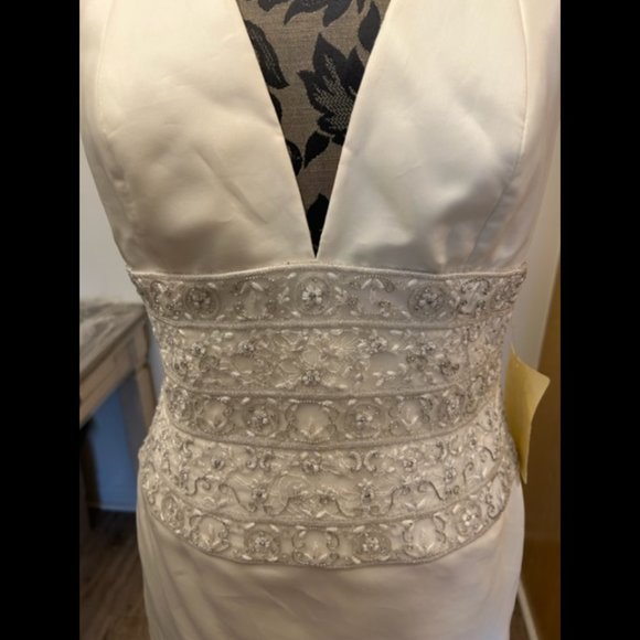 NWT Jim Hjelm cream silver lace and pearl detail trumpet halter dress size 12 - Picture 4 of 6